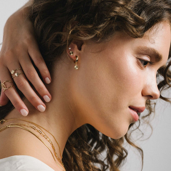 Boucles d'oreilles - Coin Fluted Huggie Drop Hoop Earrings