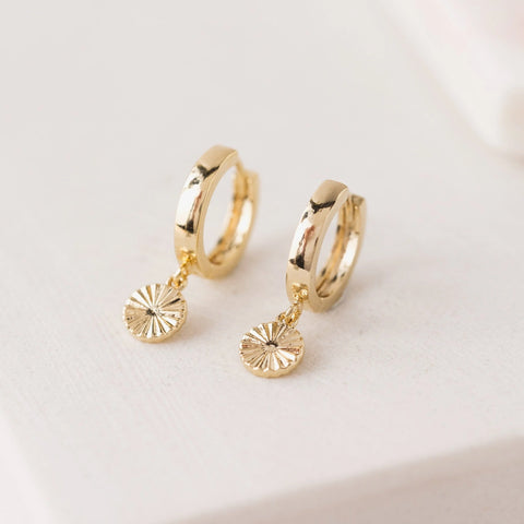 Boucles d'oreilles - Coin Fluted Huggie Drop Hoop Earrings
