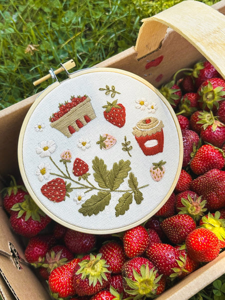Ensemble de broderie - Fraises du Québec