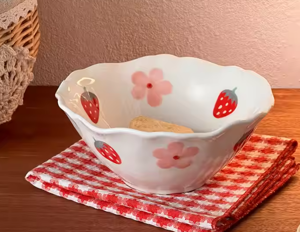 Bol - Fraises et fleurs