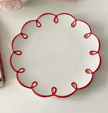 Assiette - Festons rouges