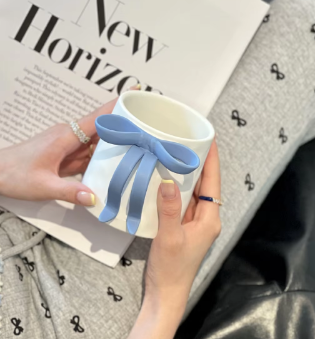 Tasse - Poignée boucle bleue